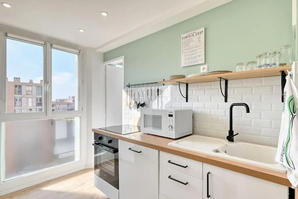 Notre Dame - T4 Avec Garage A 3 Min De L'Autoroute Apartment Marseille 0*,  France