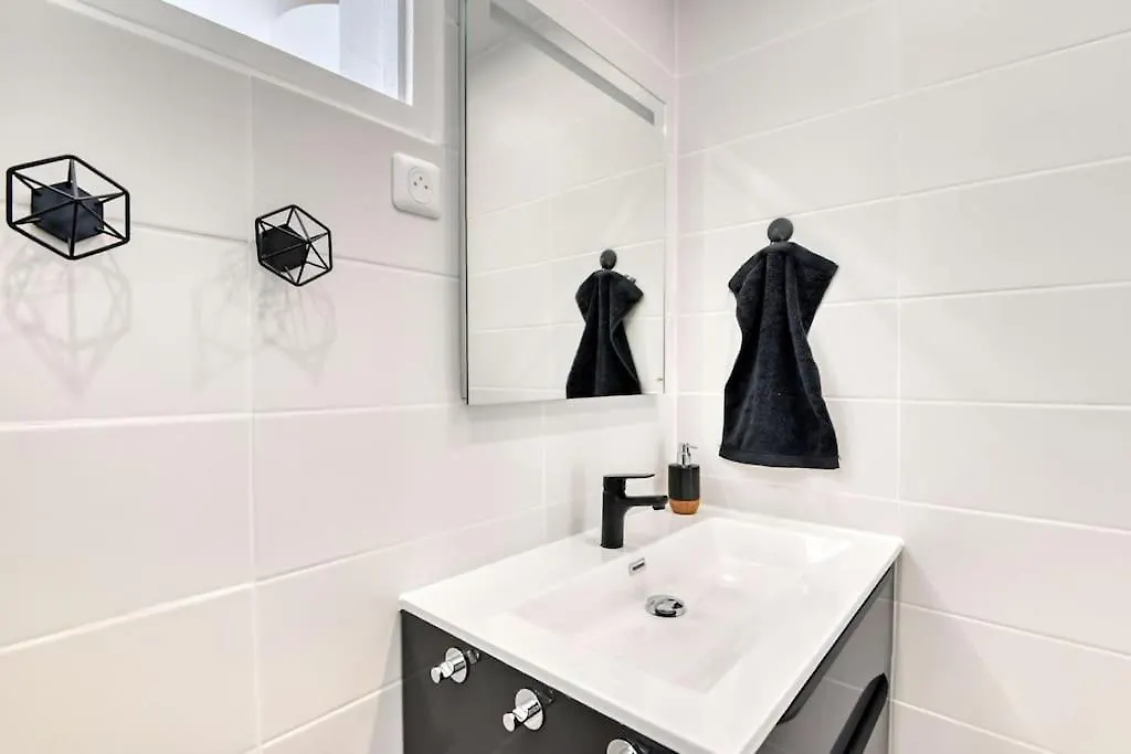 Appartement Notre Dame - T4 Avec Garage A 3 Min De L'Autoroute à Marseille 0*,  France